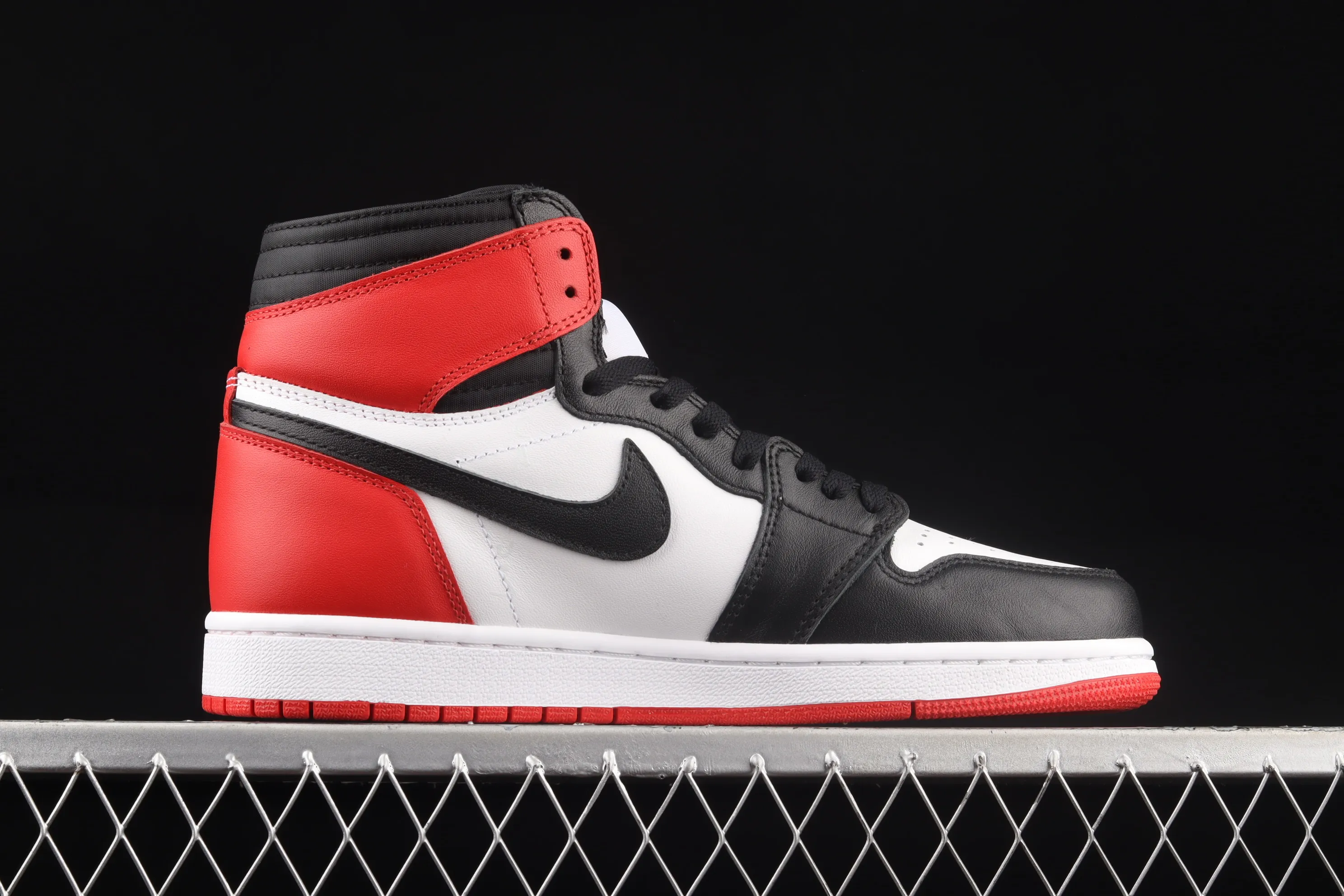 All categories Air Jordan Jordan series basketball shoes Air Jordan 1 High Travis Scott x Air Jordan 1 High OG AJ1 Joe 1 Lightning Overhook DH3227-600